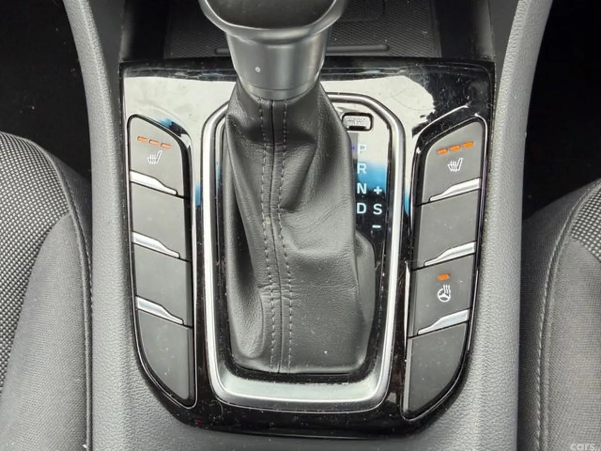 Hyundai IONIQ Hatchback, Petrol Hybrid, 2018, White