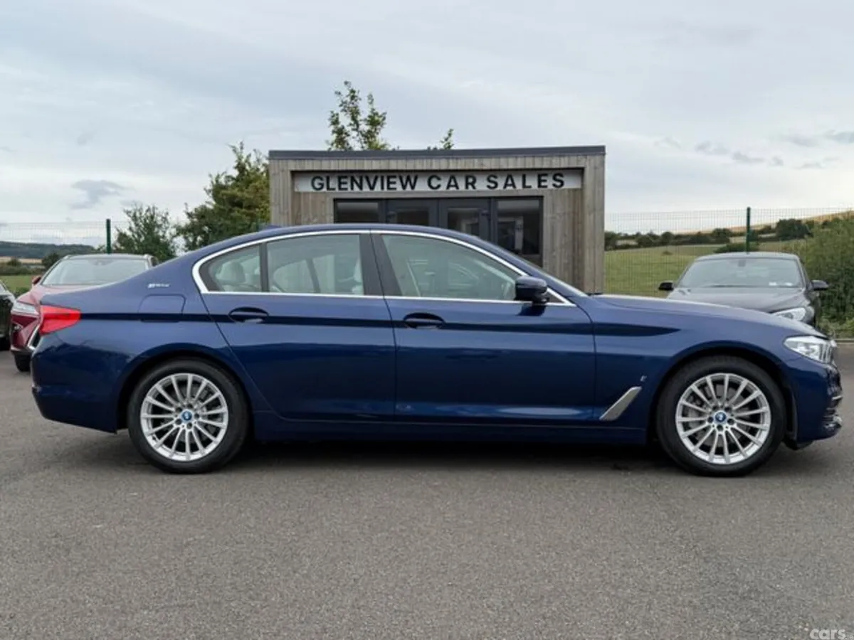 BMW 5-Series Saloon, Petrol Plug-in Hybrid, 2019, Blue