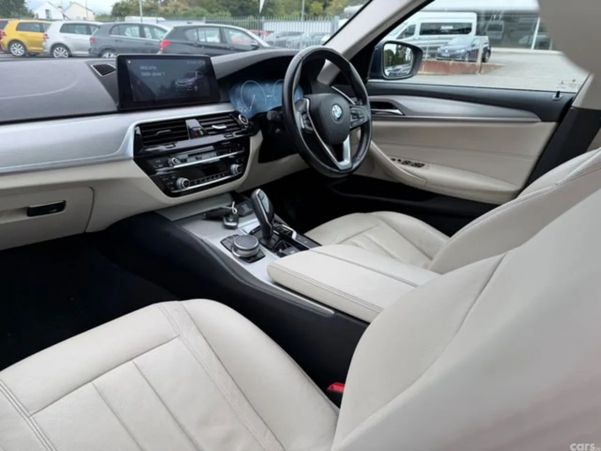 BMW 5-Series Saloon, Petrol Plug-in Hybrid, 2019, Blue