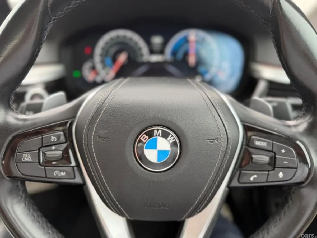 BMW 5-Series Saloon, Petrol Plug-in Hybrid, 2019, Blue