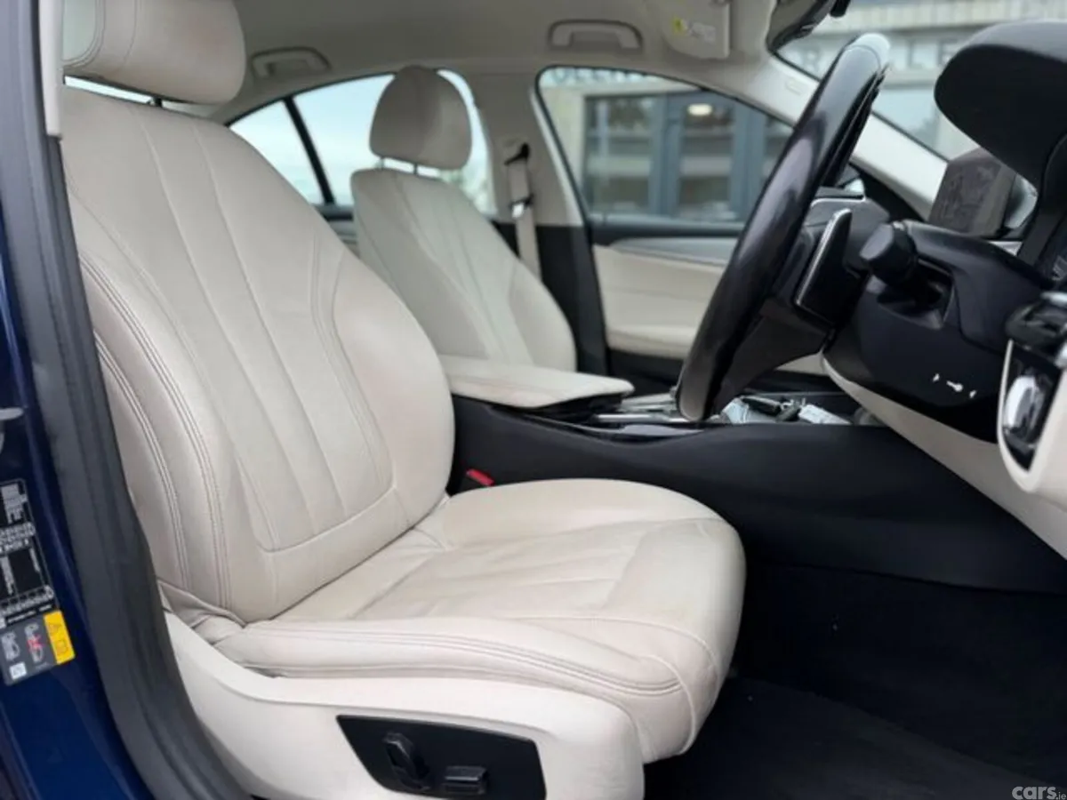 BMW 5-Series Saloon, Petrol Plug-in Hybrid, 2019, Blue