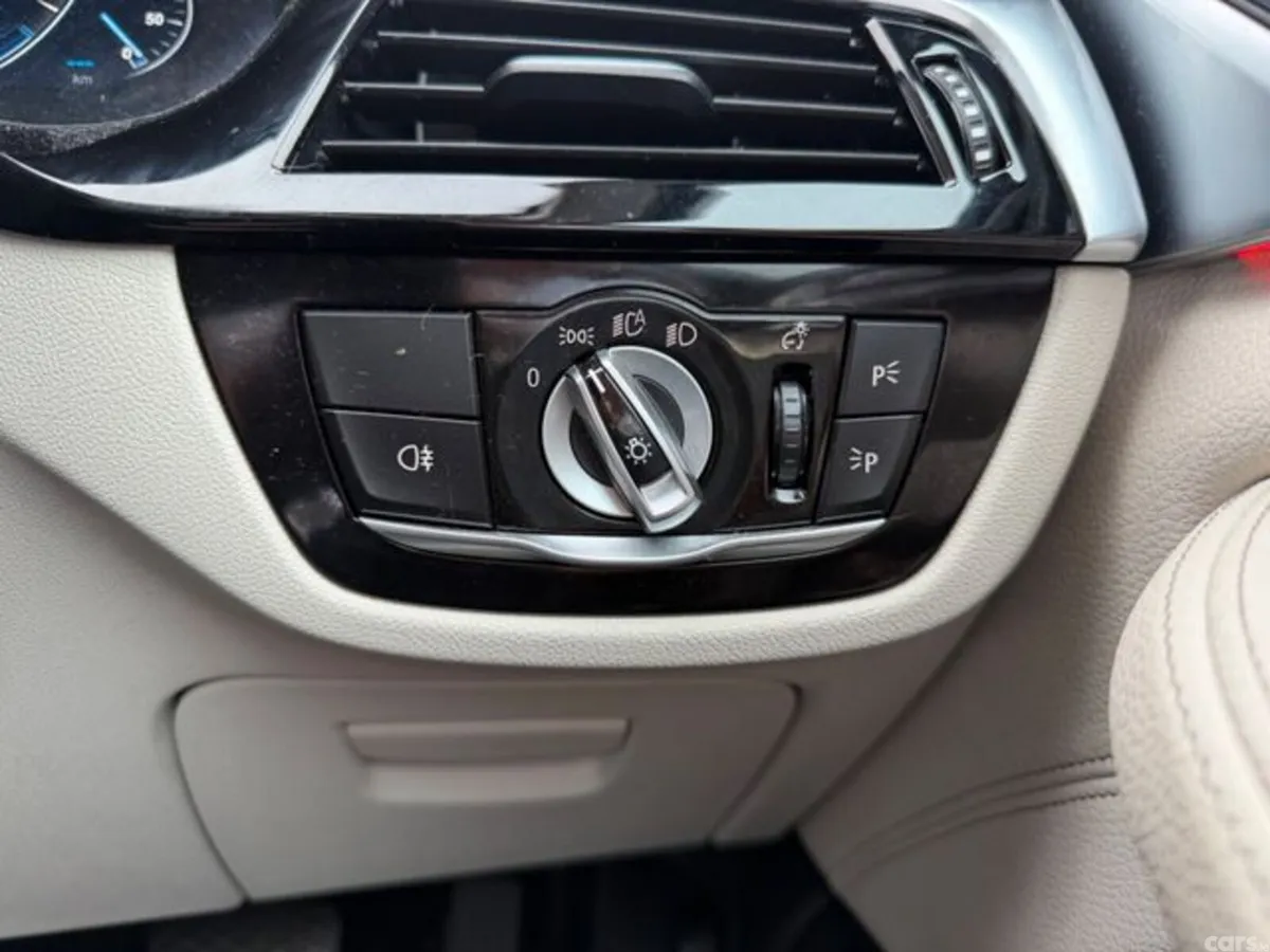 BMW 5-Series Saloon, Petrol Plug-in Hybrid, 2019, Blue