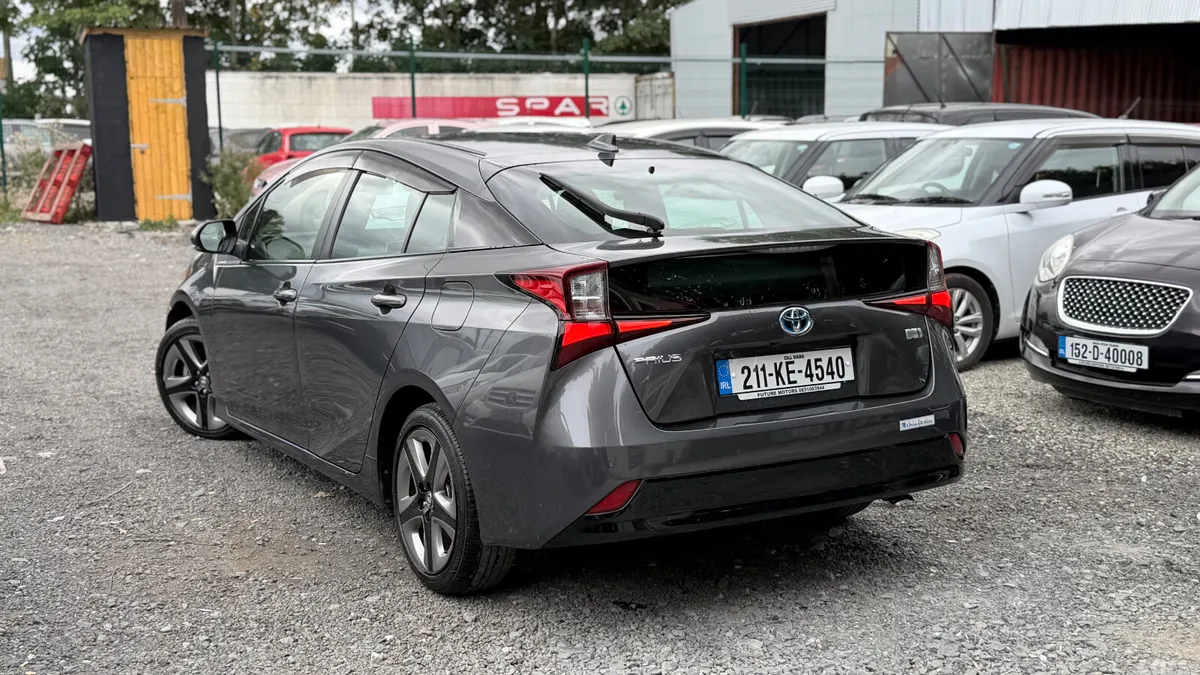 Toyota Prius Hatchback, Petrol Hybrid, 2021, Grey