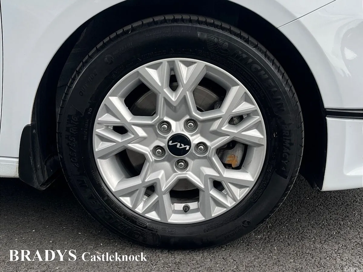 Kia Ceed Hatchback, Diesel, 2023, White