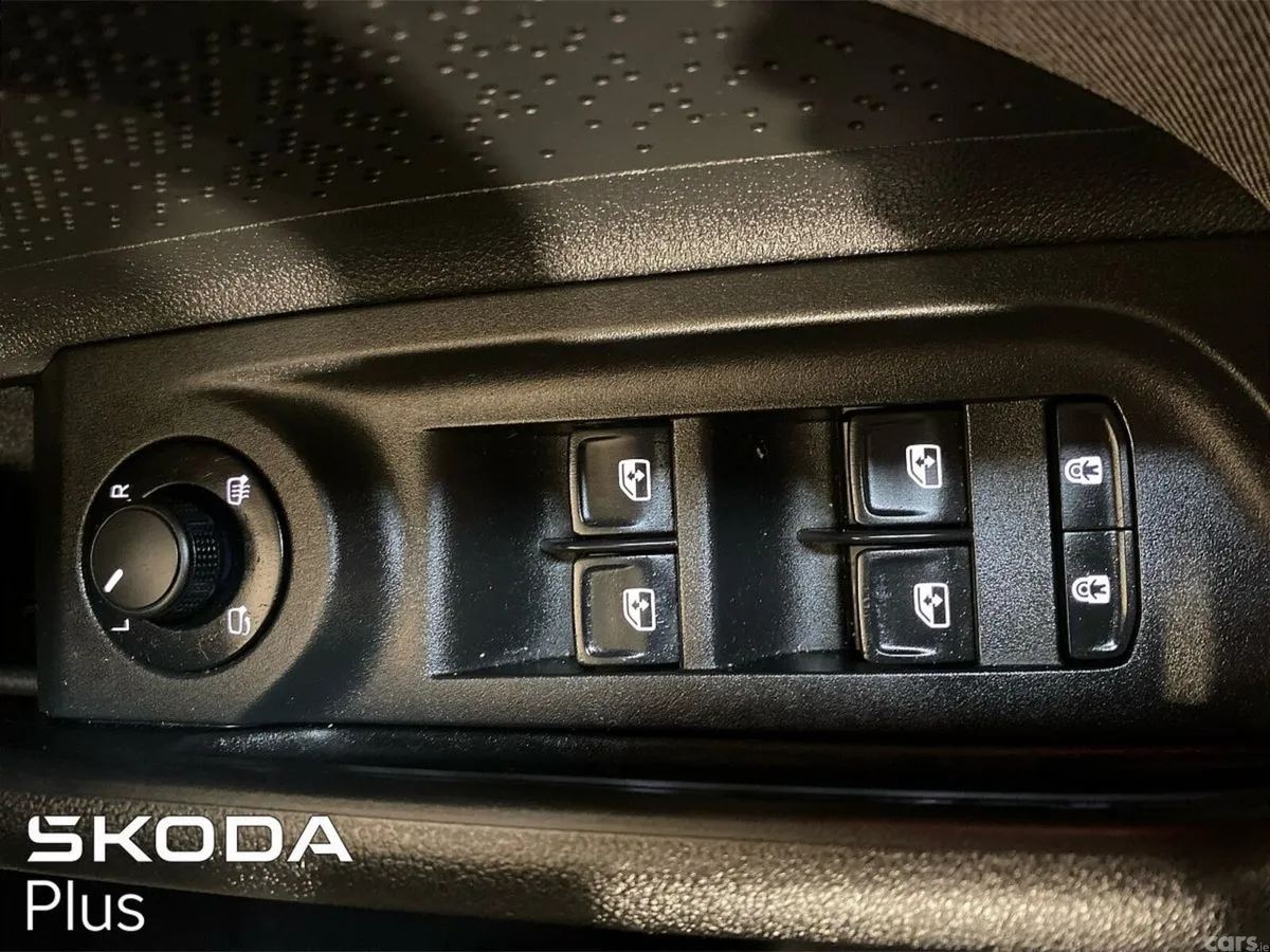 Skoda Enyaq Hatchback, Electric, 2023, Black