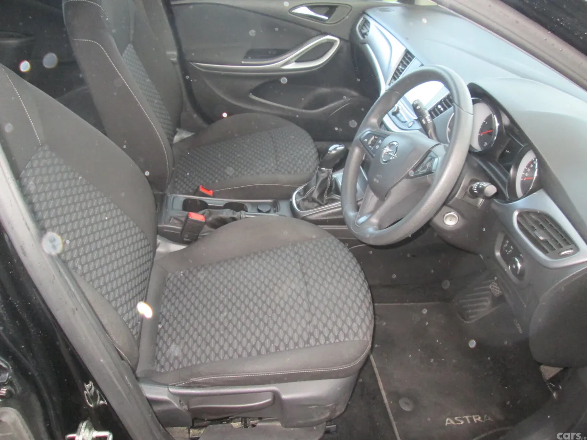 Opel Astra Hatchback, Diesel, 2017, Black