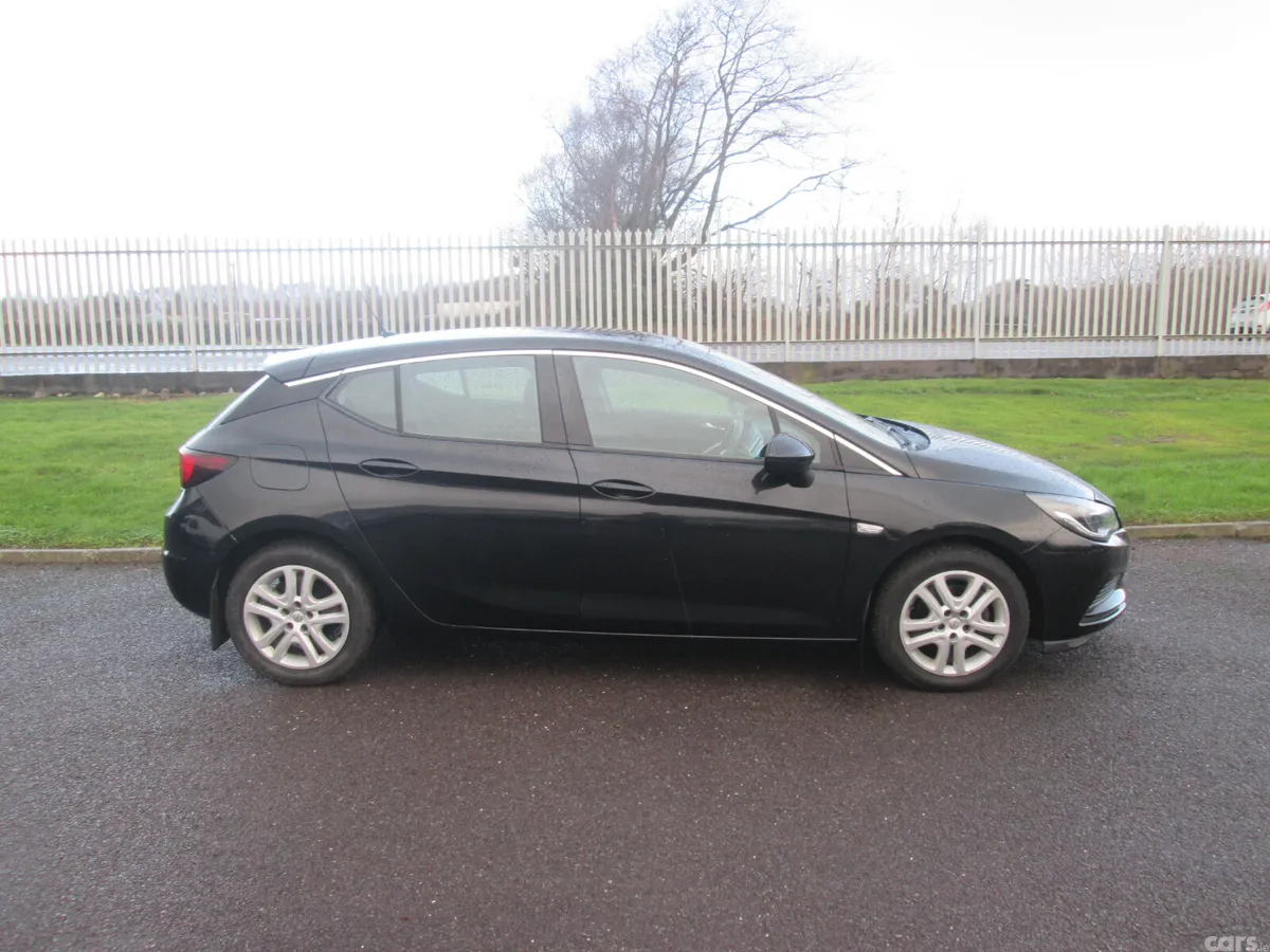 Opel Astra Hatchback, Diesel, 2017, Black