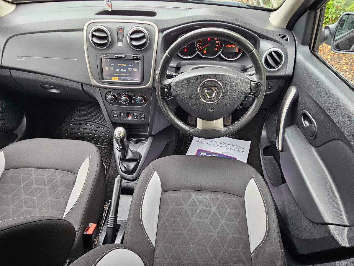 Dacia Sandero Stepway Hatchback, Diesel, 2015, Black