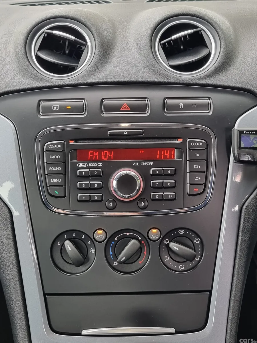 Ford Mondeo Hatchback, Diesel, 2014, Grey