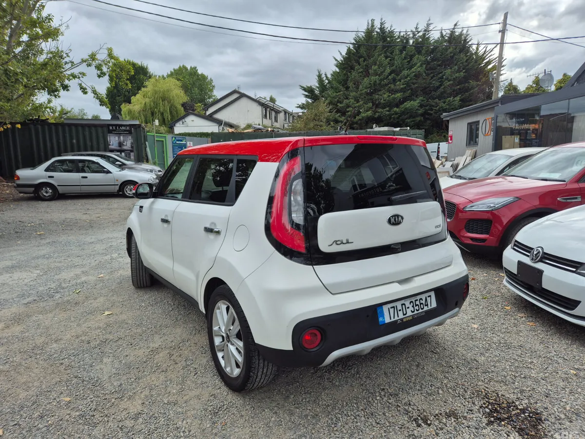 Kia Soul Hatchback, Diesel, 2017, White