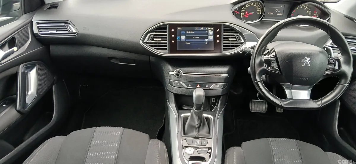 Peugeot 308 Hatchback, Petrol, 2016, Navy