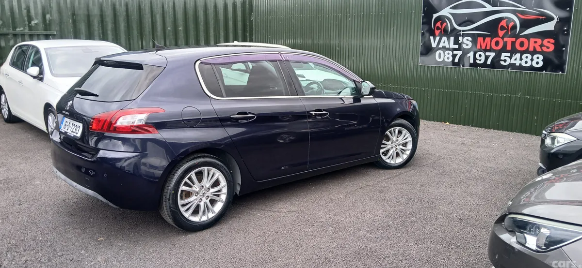 Peugeot 308 Hatchback, Petrol, 2016, Navy