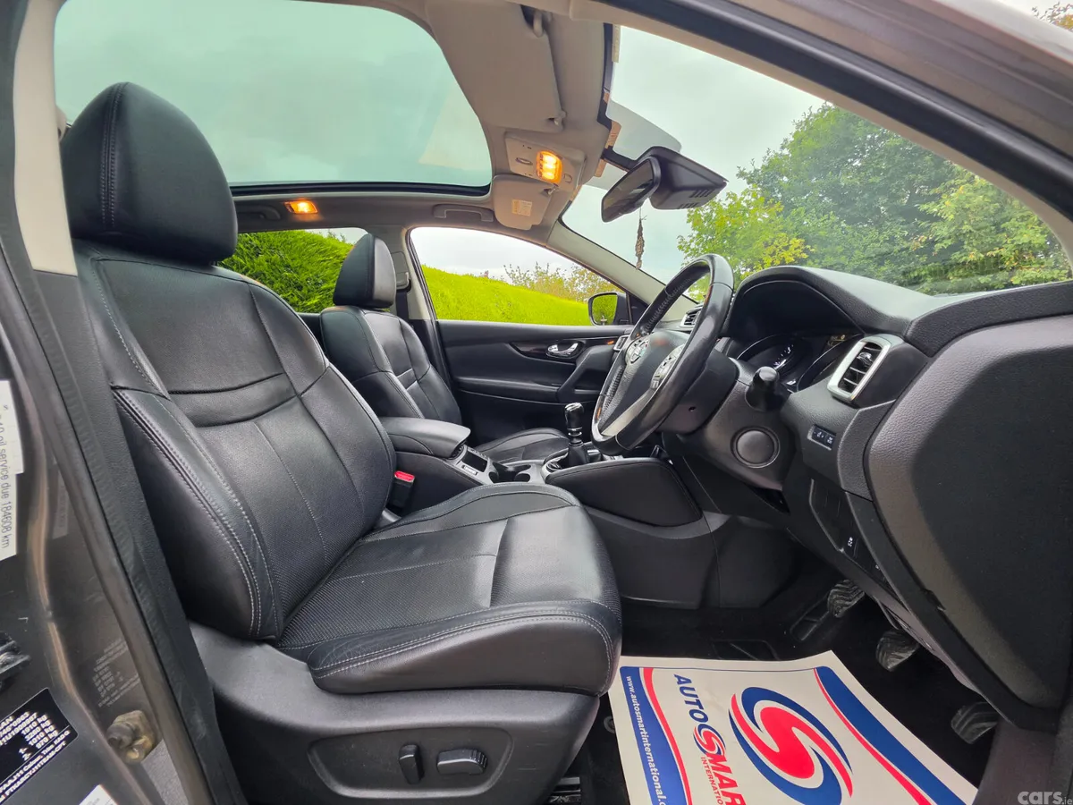 Nissan Qashqai SUV, Diesel, 2017, Grey