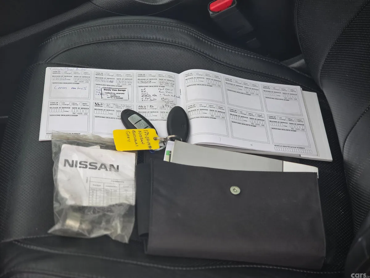 Nissan Qashqai SUV, Diesel, 2017, Grey