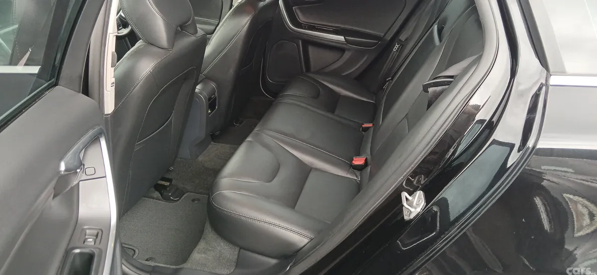 Volvo V60 Estate, Diesel, 2016, Black