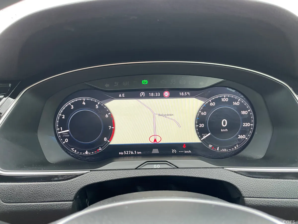 Volkswagen Passat Saloon, Petrol, 2018, Grey