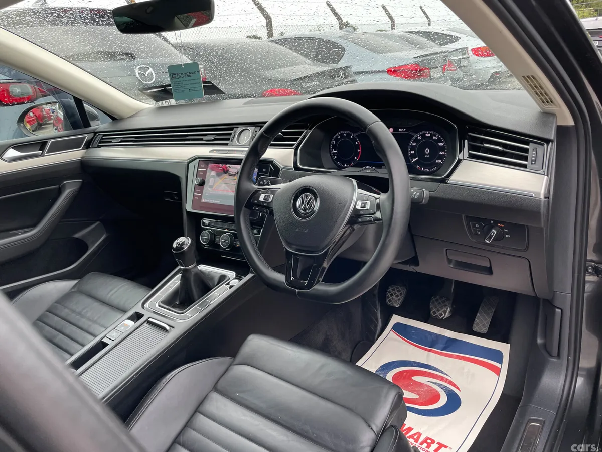 Volkswagen Passat Saloon, Petrol, 2018, Grey