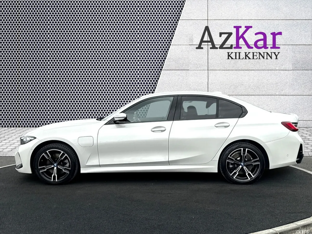 BMW 3-Series Saloon, Petrol Plug-in Hybrid, 2023, White