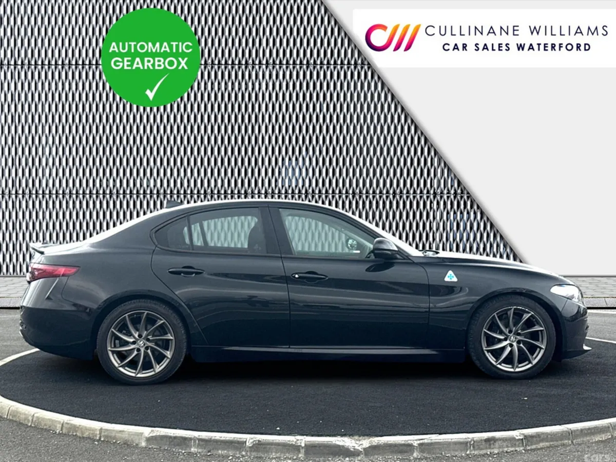 Alfa Romeo Giulia Saloon, Diesel, 2017, Black