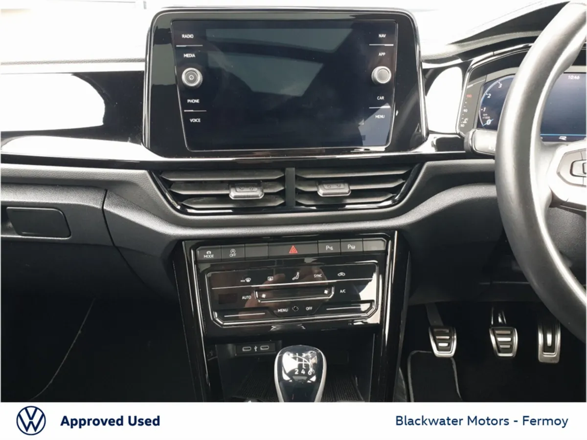 Volkswagen T-Roc SUV, Petrol, 2023, Grey