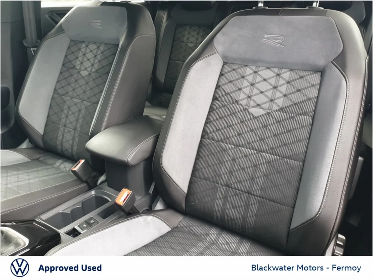 Volkswagen T-Roc SUV, Petrol, 2023, Grey