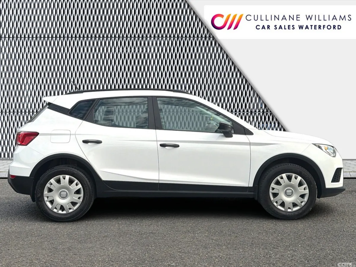 SEAT Arona Hatchback, Petrol, 2019, White