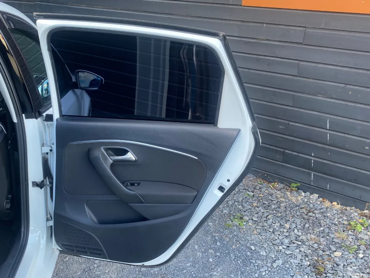 Volkswagen Polo Hatchback, Petrol, 2014, White