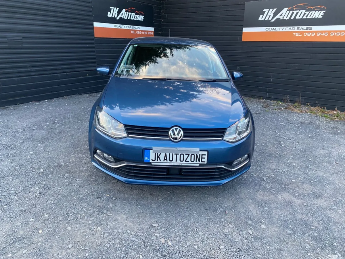 Volkswagen Polo Hatchback, Petrol, 2016, Blue