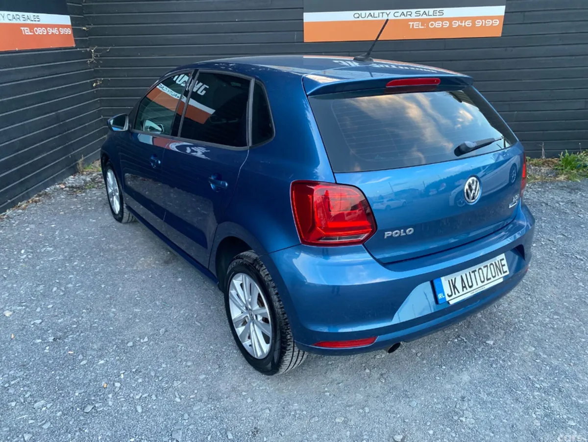 Volkswagen Polo Hatchback, Petrol, 2016, Blue