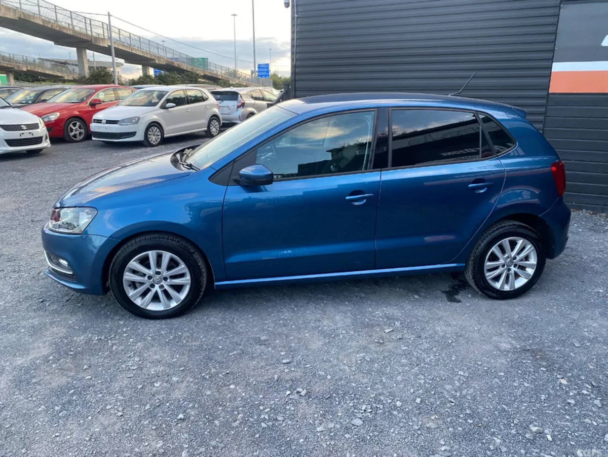 Volkswagen Polo Hatchback, Petrol, 2016, Blue