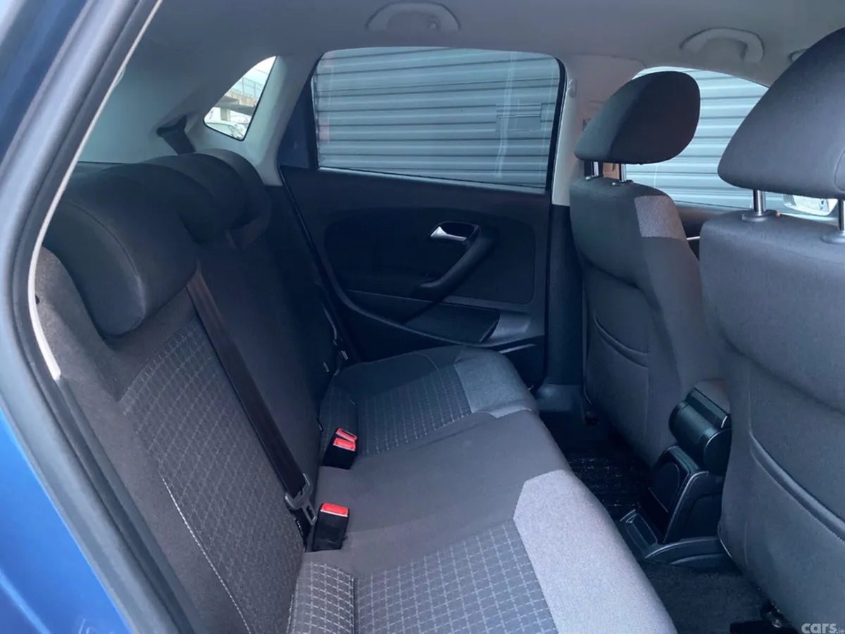 Volkswagen Polo Hatchback, Petrol, 2016, Blue