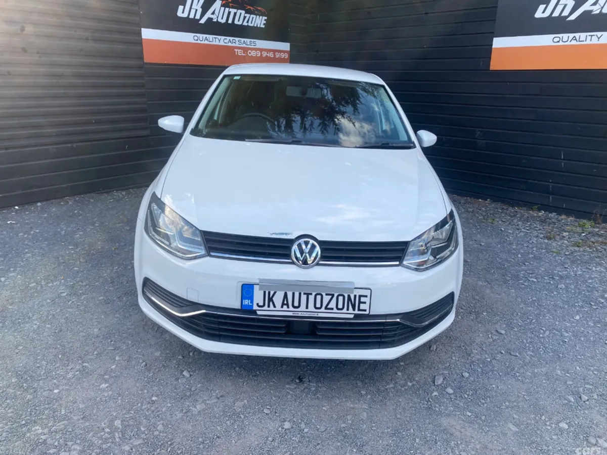 Volkswagen Polo Hatchback, Petrol, 2014, White