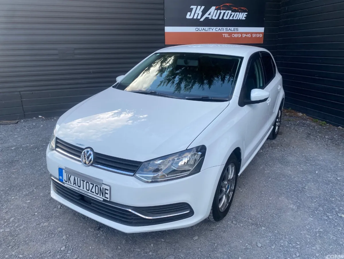 Volkswagen Polo Hatchback, Petrol, 2014, White