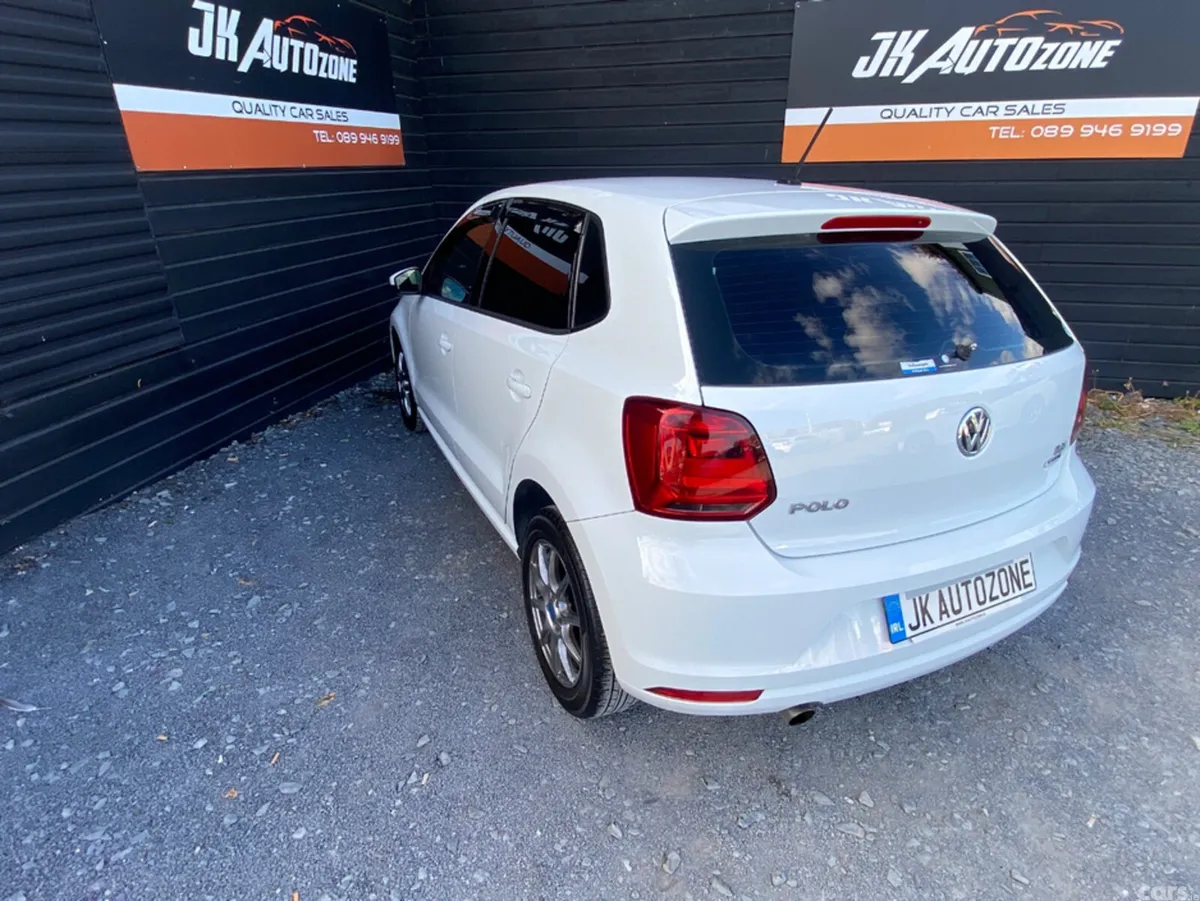 Volkswagen Polo Hatchback, Petrol, 2014, White