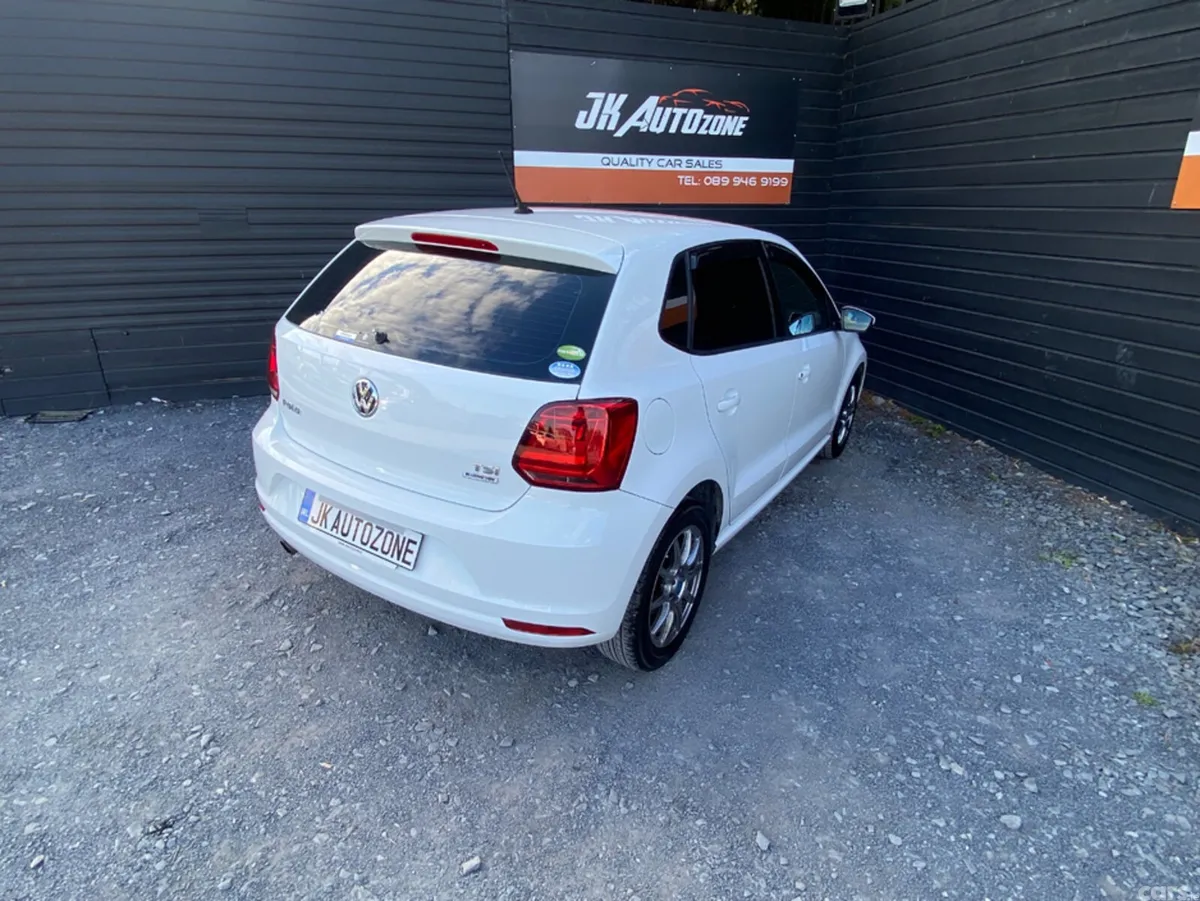 Volkswagen Polo Hatchback, Petrol, 2014, White
