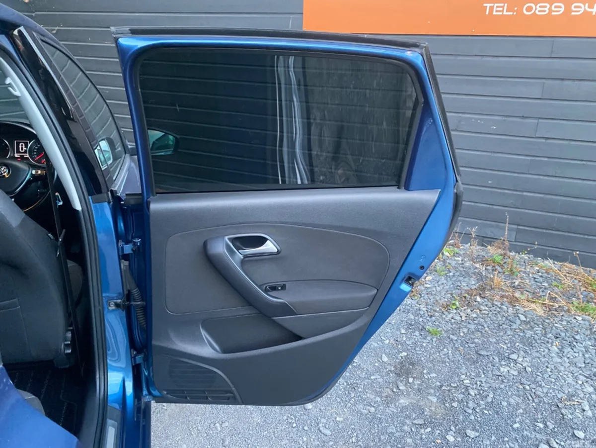 Volkswagen Polo Hatchback, Petrol, 2016, Blue