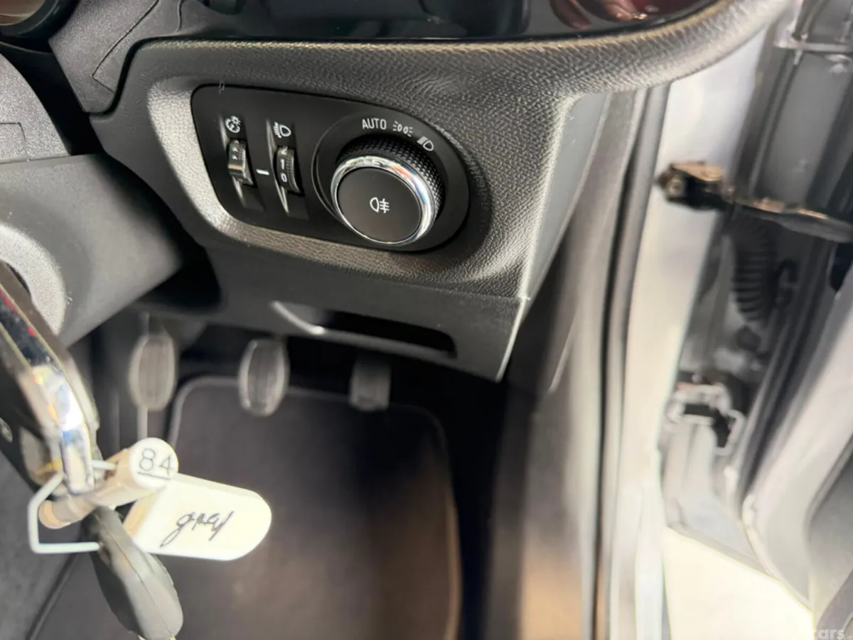 Opel Corsa Hatchback, Petrol, 2021, Grey