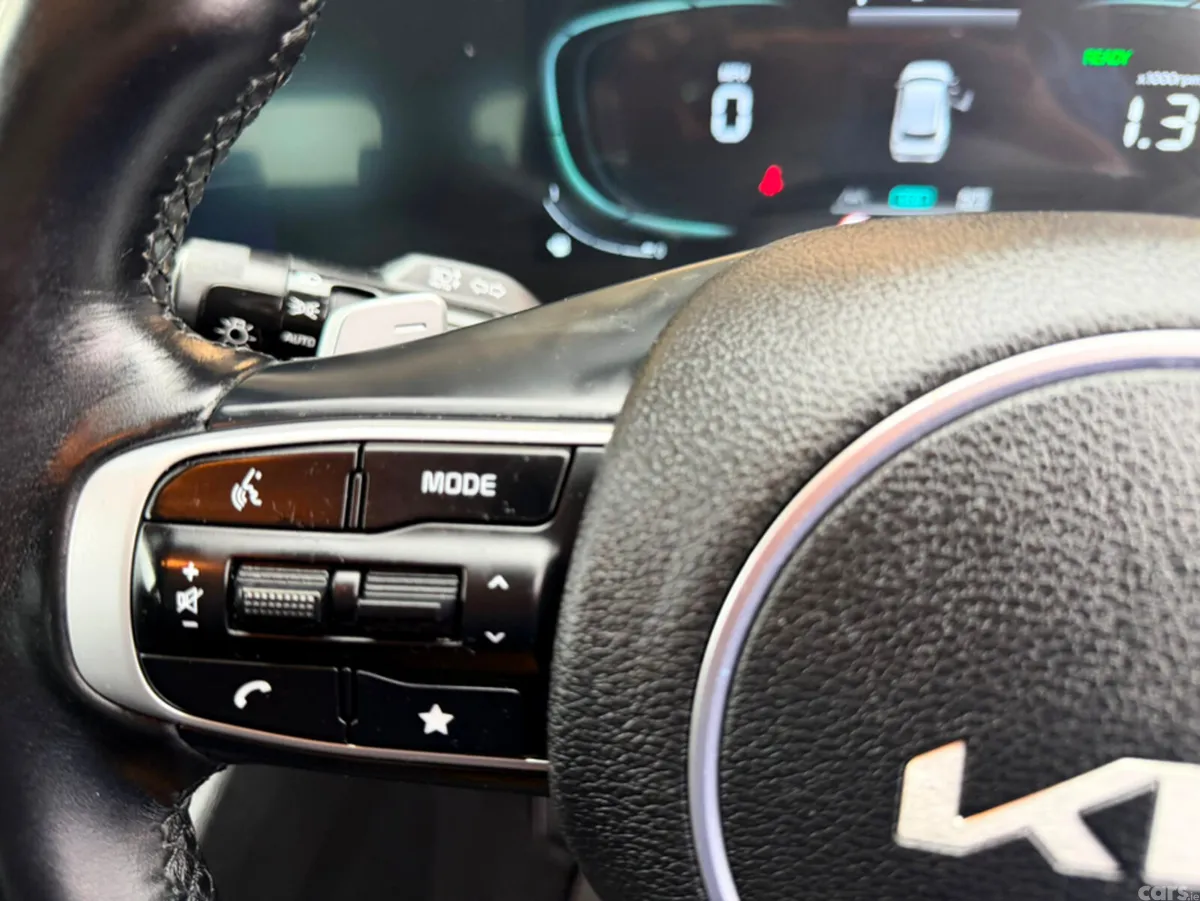 Kia Sportage MPV, Petrol Plug-in Hybrid, 2022, Green