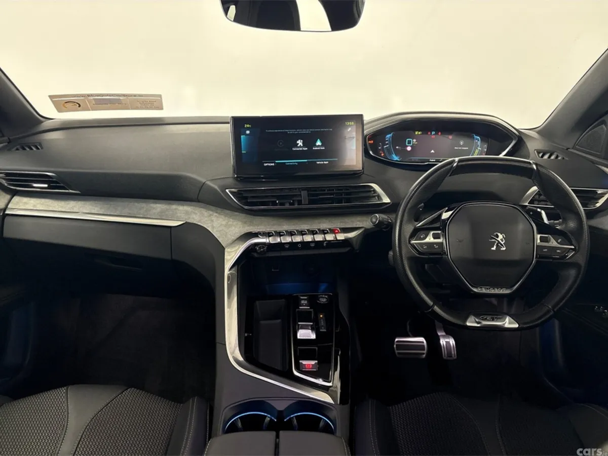 Peugeot 3008 Hatchback, Petrol Plug-in Hybrid, 2024, White