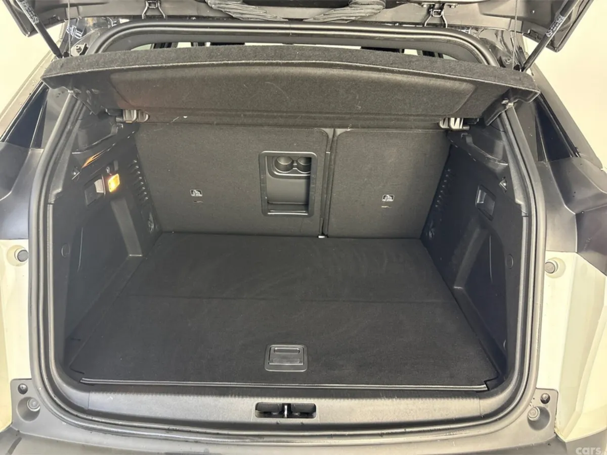 Peugeot 3008 Hatchback, Petrol Hybrid, 2024, White