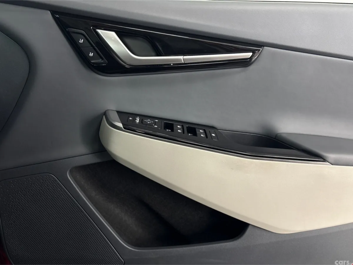 Kia EV6 MPV, Electric, 2023, Red