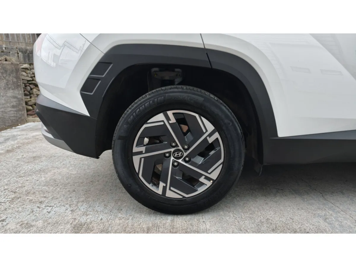 Hyundai Tucson SUV, Petrol Hybrid, 2024, White