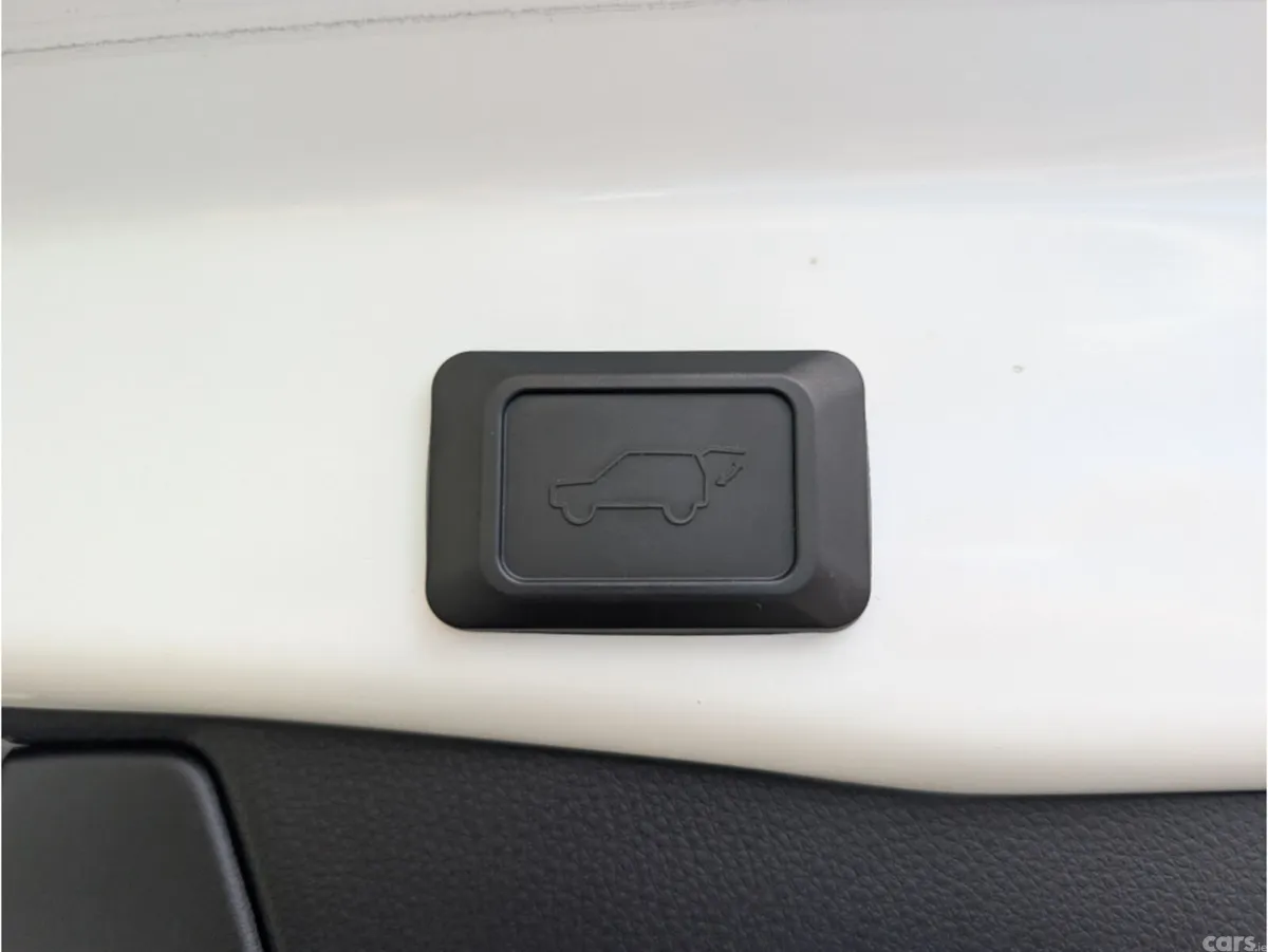 Toyota RAV4 SUV, Petrol Hybrid, 2019, White