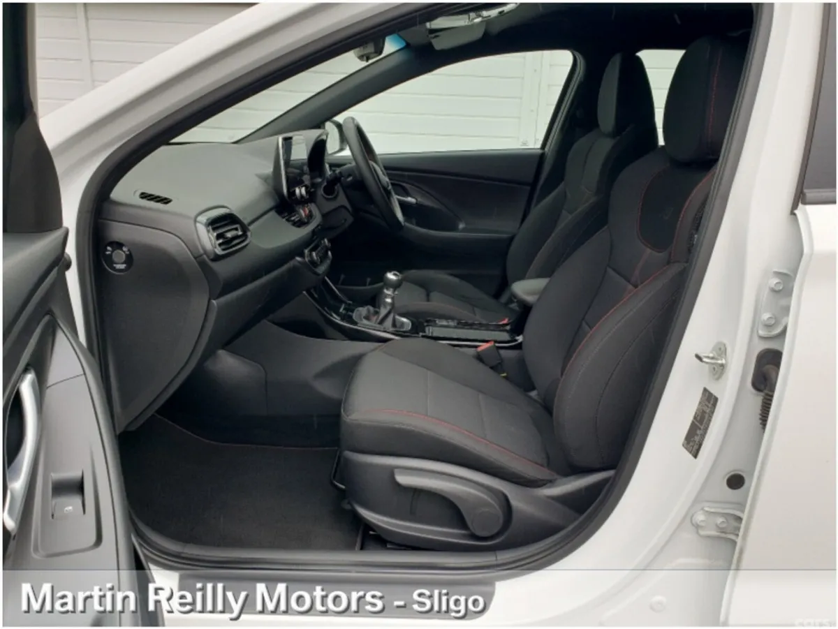 Hyundai i30 Hatchback, Petrol, 2024, White