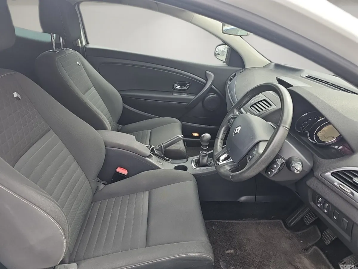 Renault Megane Coupe, Diesel, 2015, White