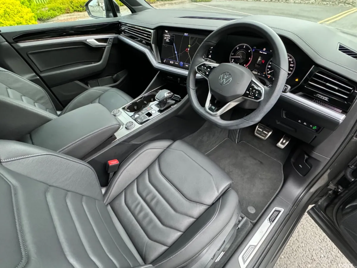 Volkswagen Touareg SUV, Diesel, 2023, Grey