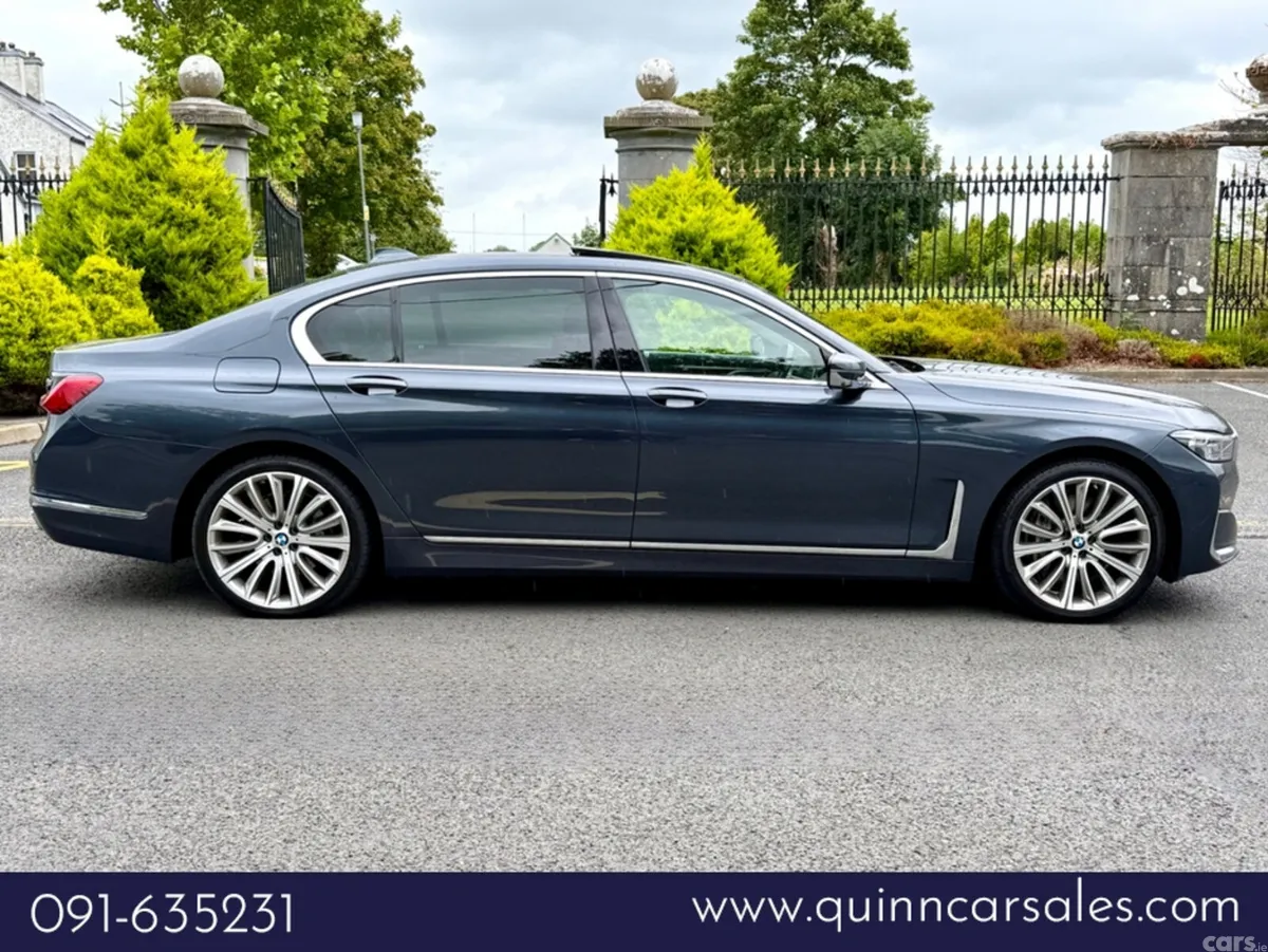 BMW 7-Series Saloon, Petrol Plug-in Hybrid, 2020, Grey