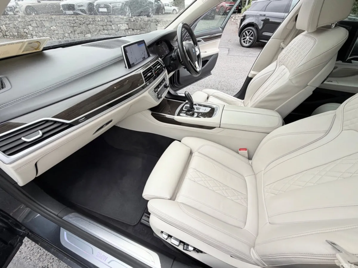 BMW 7-Series Saloon, Petrol Plug-in Hybrid, 2020, Grey