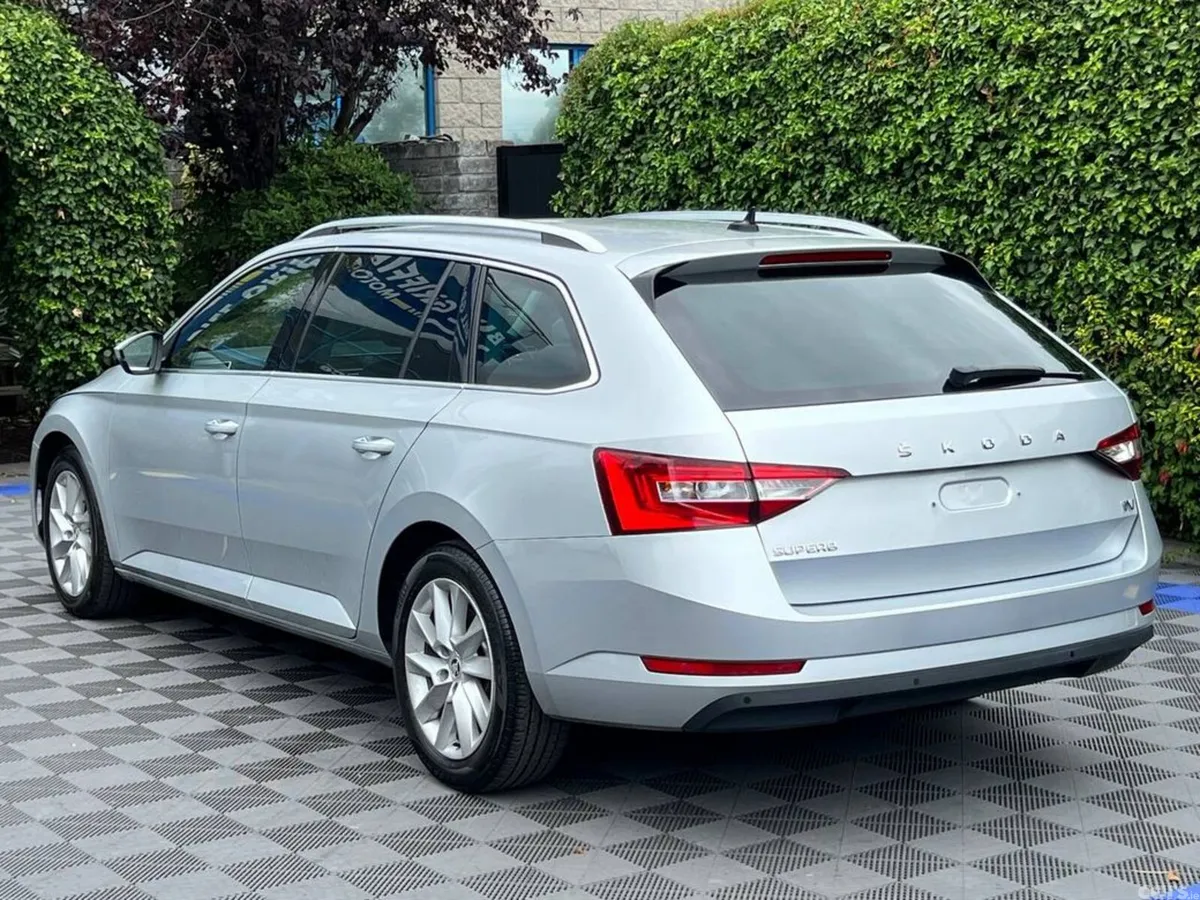 Skoda Superb Estate, Petrol Plug-in Hybrid, 2023, Silver