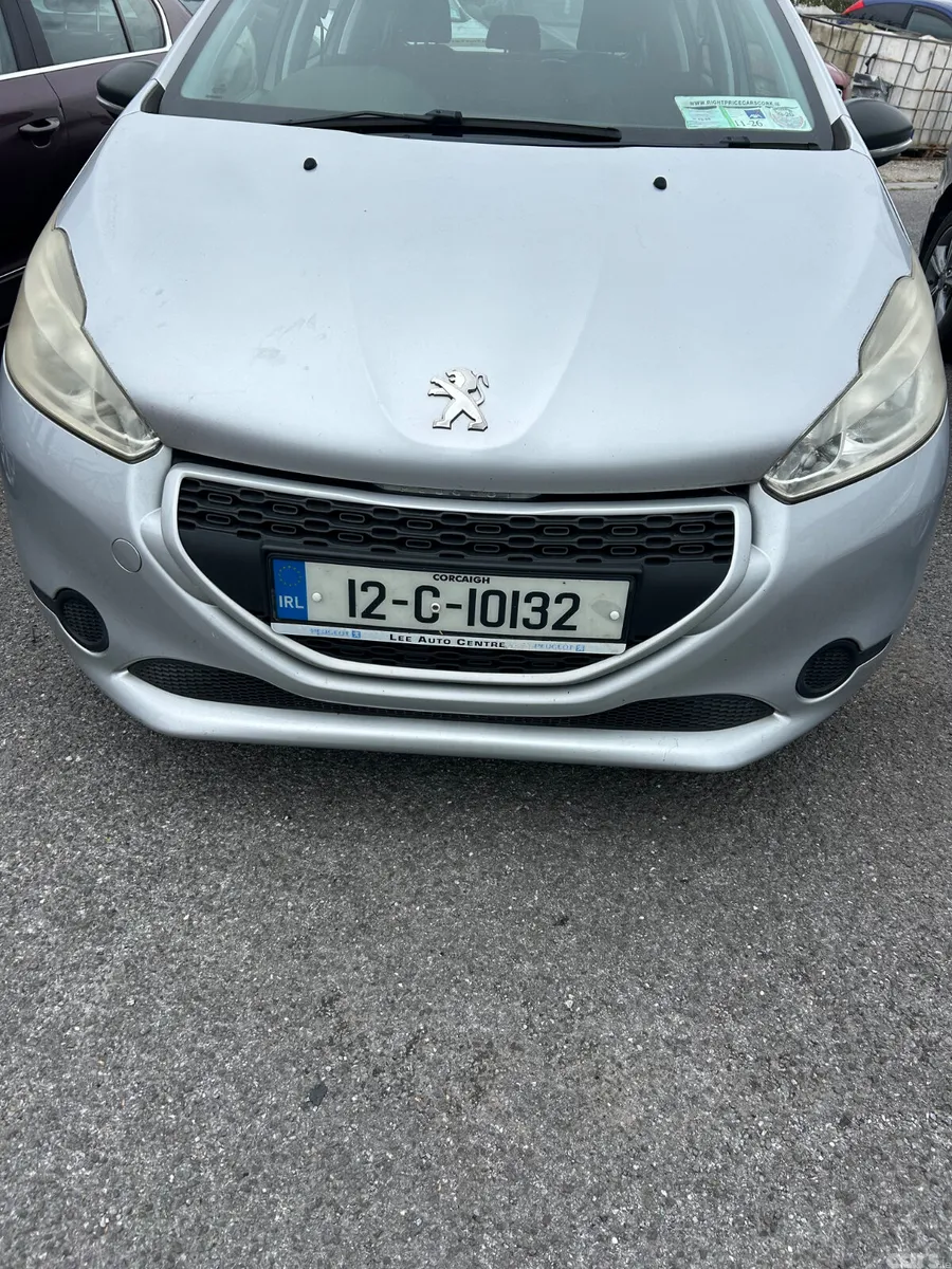 Peugeot 208 Hatchback, Petrol, 2012, Grey